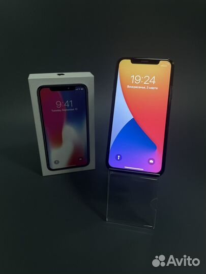 iPhone X, 64 ГБ
