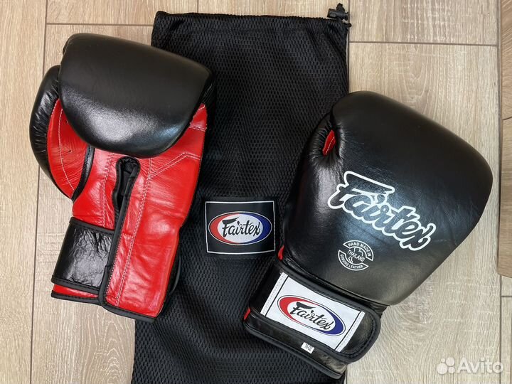 Боксерские перчатки Fairtex
