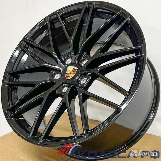 Диски R21 на Porsche Macan