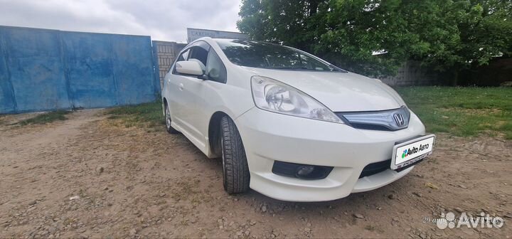 Honda Fit Shuttle 1.3 CVT, 2011, 211 000 км