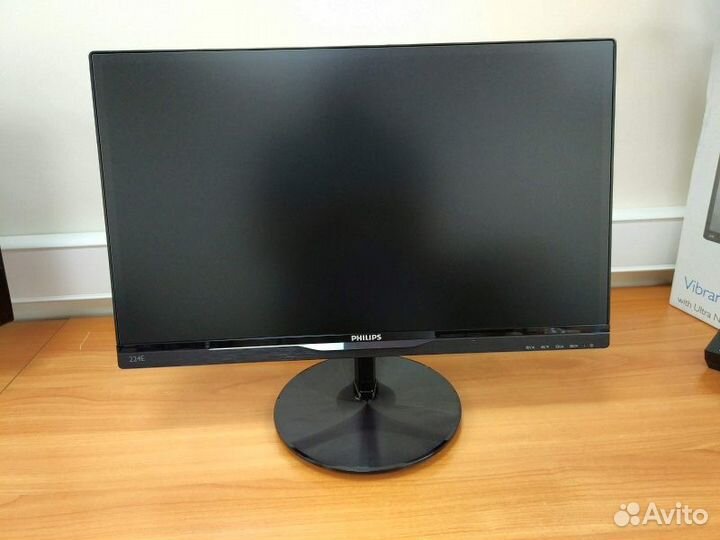 Монитор philips