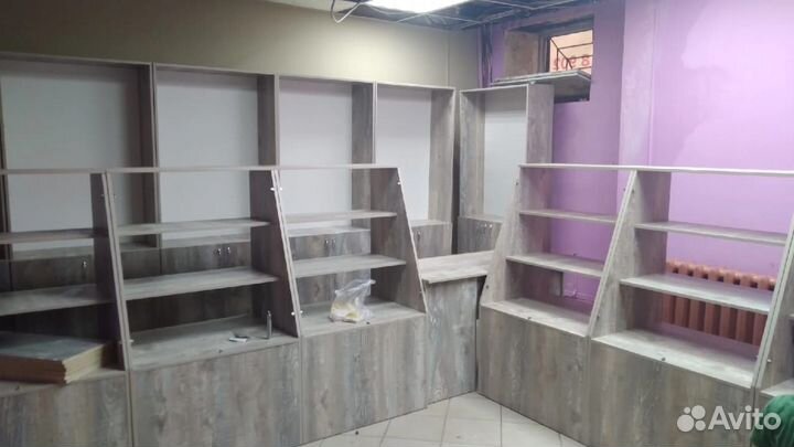 Шкафы и витрины