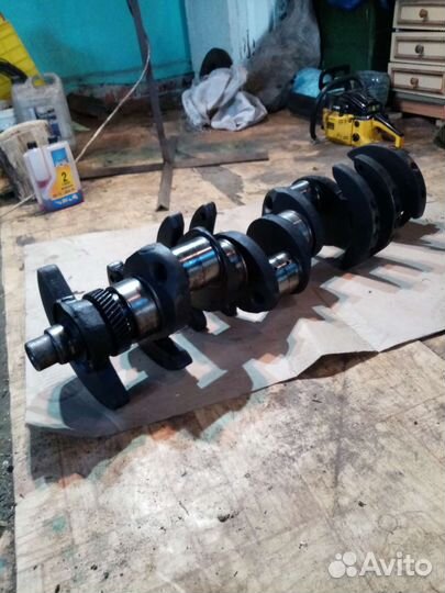 Каленчатый вал ямз 238