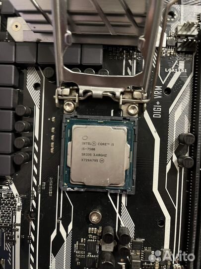 Материнская плата с процессором 1151