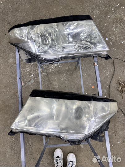 Фары на land cruiser 200