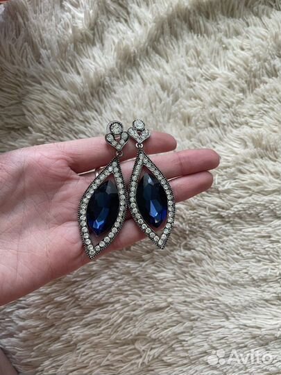 Серьги бежутерия