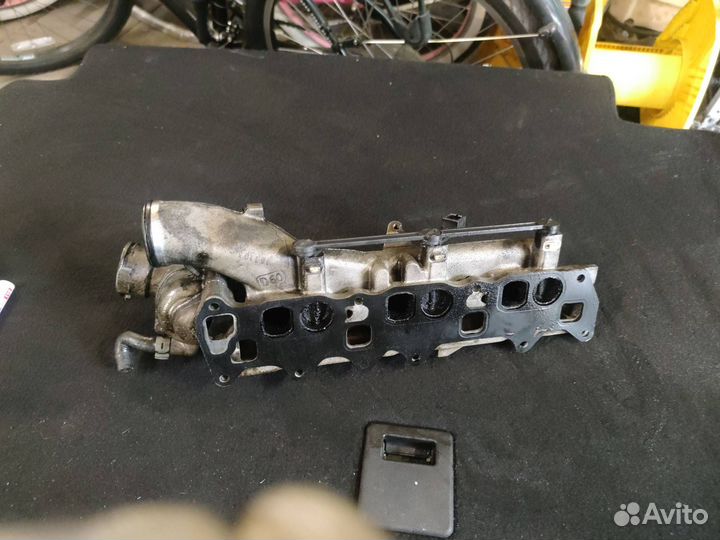 Впускной коллектор Mercedes-Benz C-Класс W204/S204