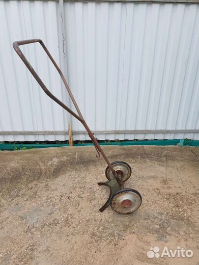 Тележка для перевозки бидона,лопата штыковая,бочка