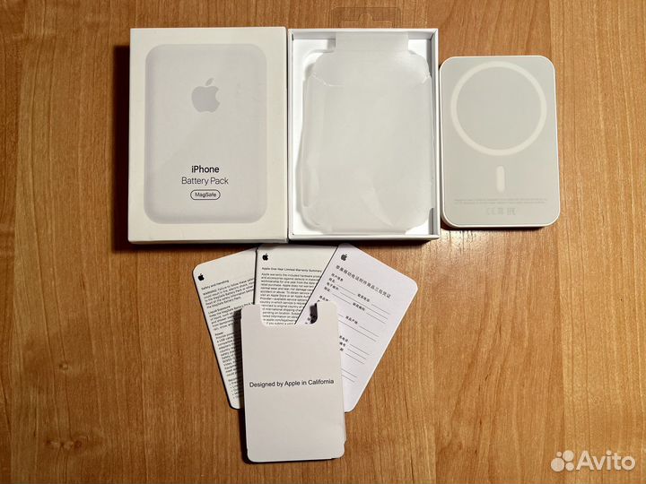 Повербанк apple MagSafe Battery Pack