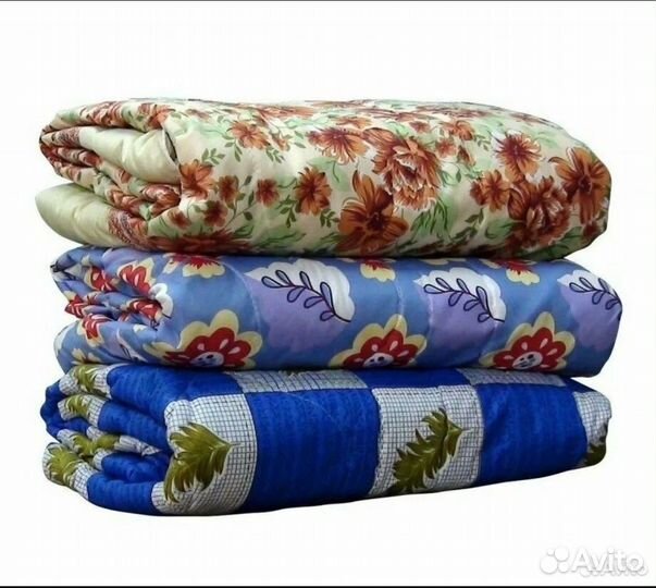 Одеяла из файбертекса,синтепуха,ватины-новые