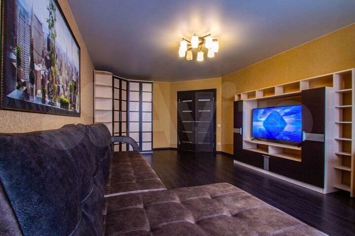 2-к. квартира, 82 м², 4/10 эт.