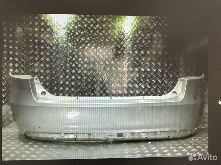 Продам бампер задний
