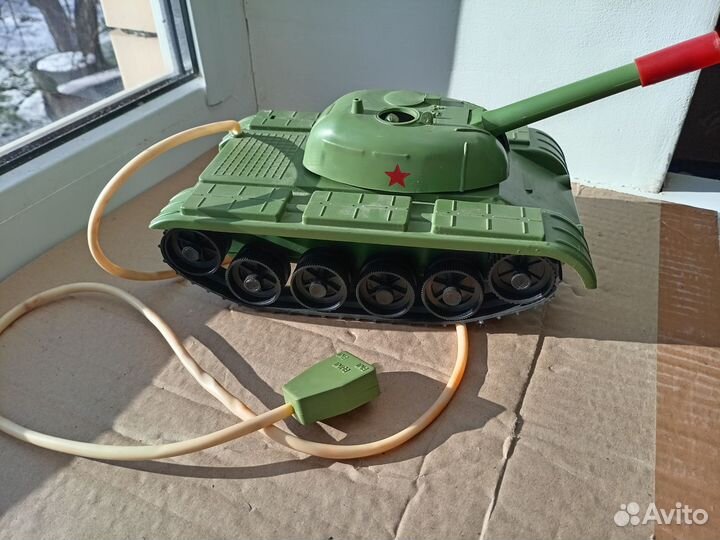 Игрушка СССР Электро -Механическая Танк Большой