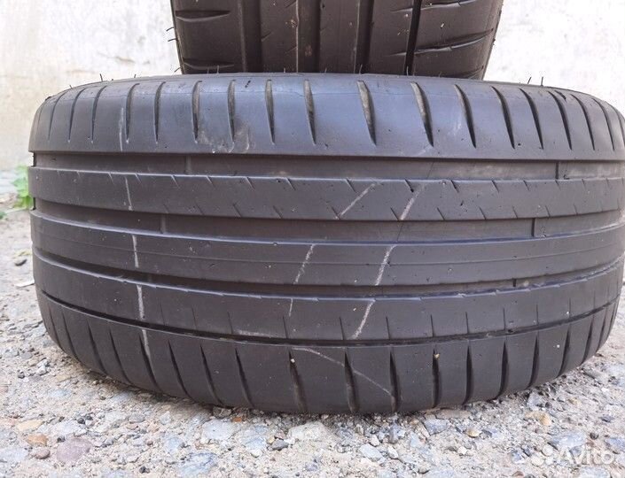 Michelin Pilot Sport 4 235/40 R19 96Y