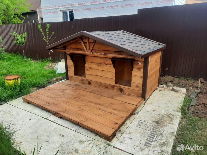 Теплая будка для двух собак 