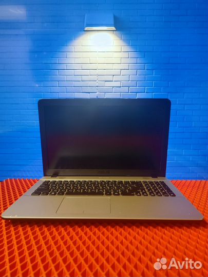 Ноутбук на SSD. Можно поиграть