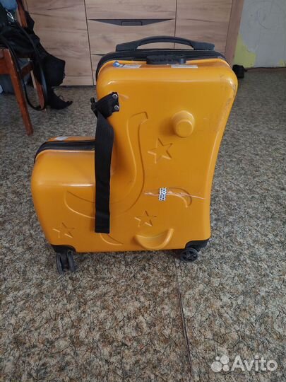 Детский чемодан на колесиках бу