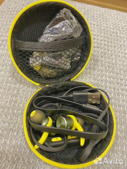 Беспроводные наушники goodyear