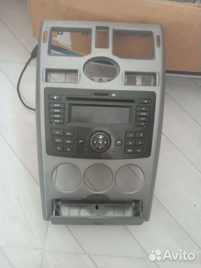 Автомагнитола штатная