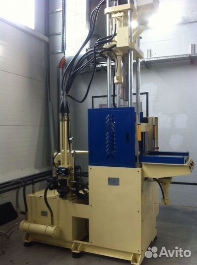 Вертикальный термопластавтомат ARK-plast TA-400S