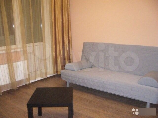 1-к. квартира, 42 м², 4/9 эт.