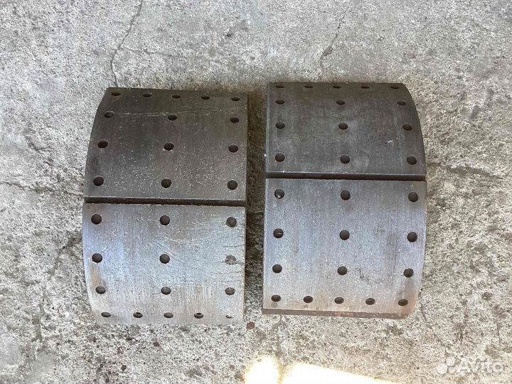 Колодки тормозные передние Volvo FH