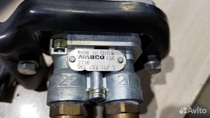 Кран ручного тормоза Грузовые Камаз 5490 S5