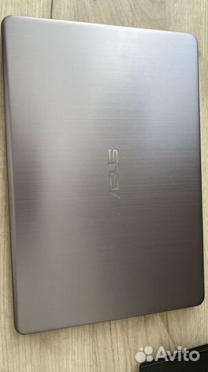 Ноутбук Asus VivoBook S14