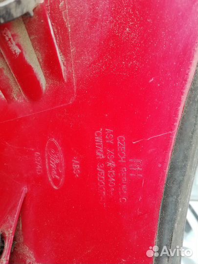 Фонарь задний правый Форд Фокус1