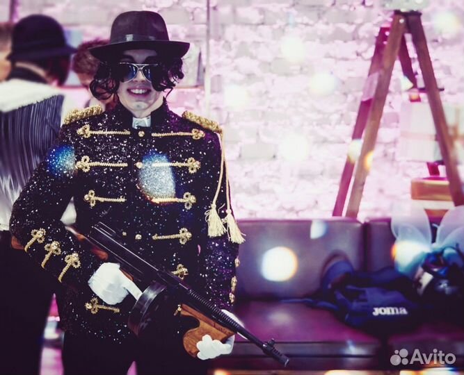 Костюм Майкла Джексона, Элвиса Пресли