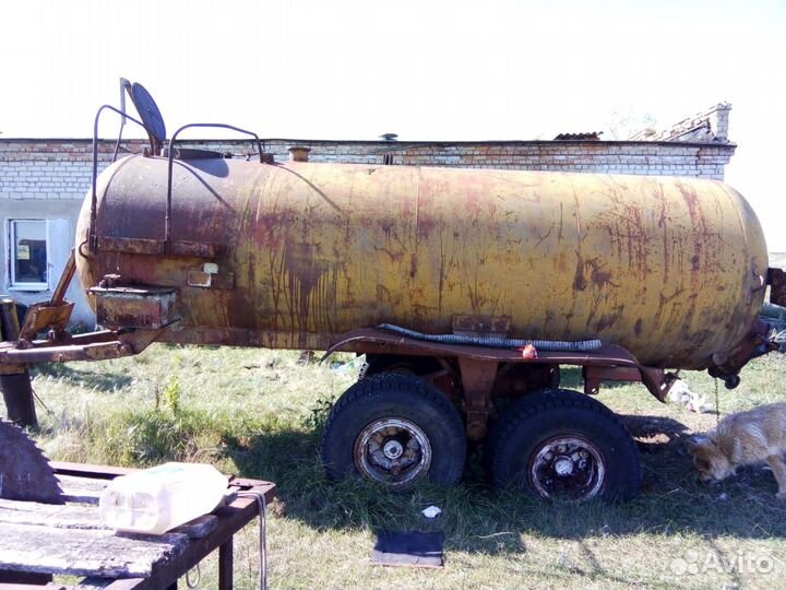 Разбрасыватель удобрений БобруйскАгромаш МЖТ-Ф-11, 1987