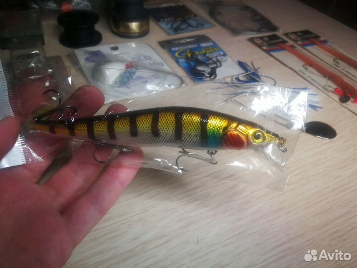 Рыболовные снасти разные. Одним лотом