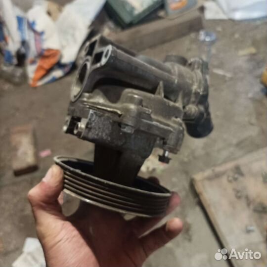 Помпа на Suzuki Grant Vitara 2.0 AT