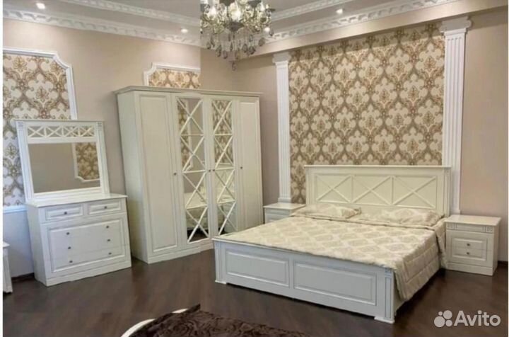 Спальный гарнитур “Бьянка“