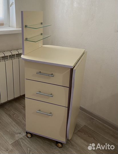 Стол для мастера маникюра бу