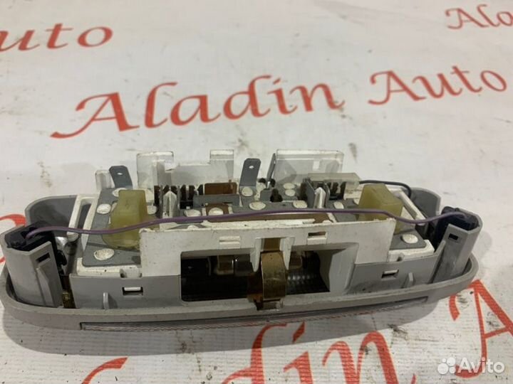 Плафон салона Ford