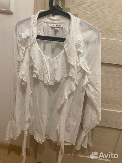 Блуза белая с воланами хs (хлопок )