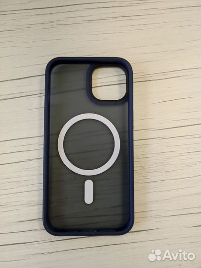 Чехлы для iPhone 14