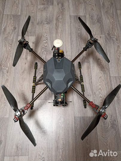 Квадрокоптер на раме Tarot 650 Sport