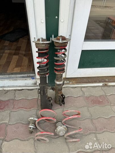 Спортивные стойки toyota noah