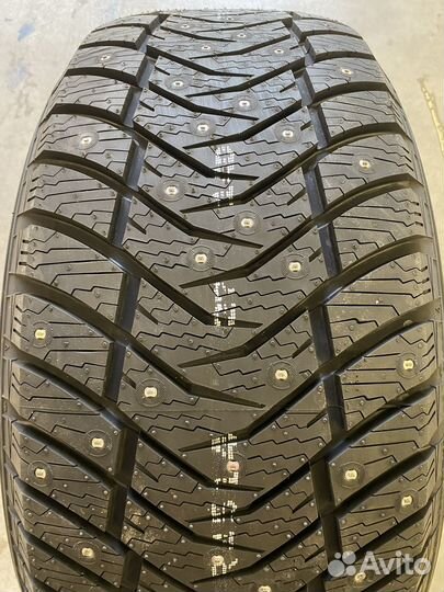 Yokohama IceGuard Stud IG65 295/40 R21 111T