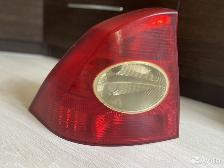 Фара задняя левая на Ford Focus