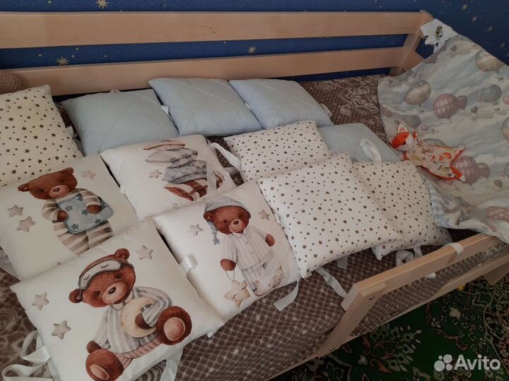 Бортики в кроватку и мобиль