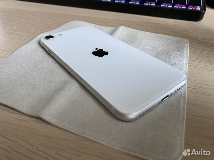 Apple iPhone se 2020