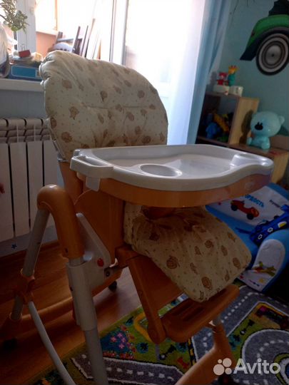 Детский стульчик для кормления