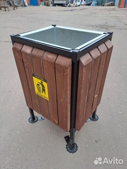 Урна уличная Декор-28 с деревянными элементами