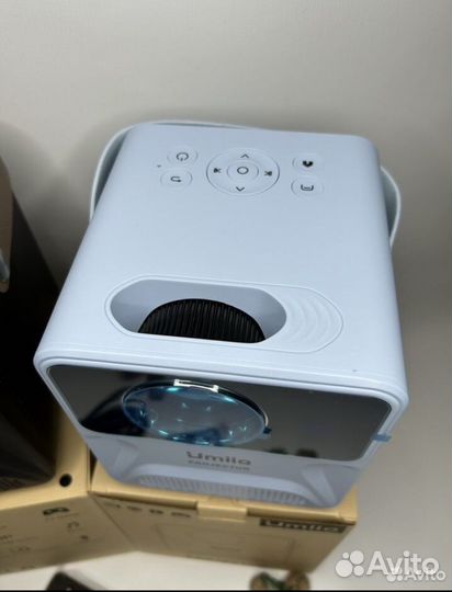 Мини проектор umiio