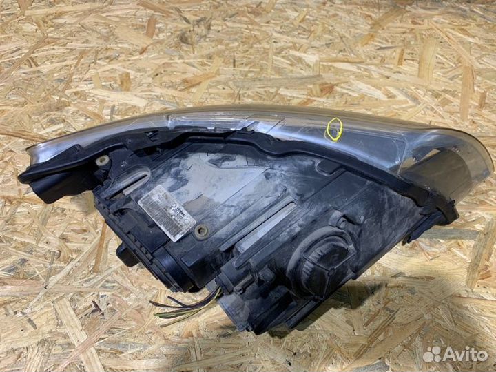 Фара левая Audi Q7 2005-2009