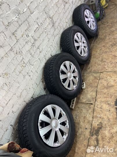 R15 Viatti Brina Nordico V-522 205/75, PCD 5x139.7 DIA 98.6