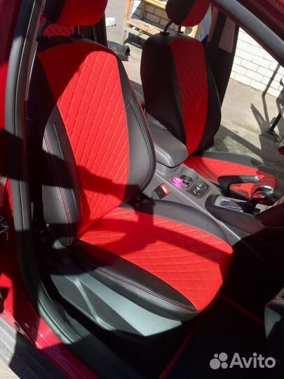 Яркие автомобильные чехлы на машину